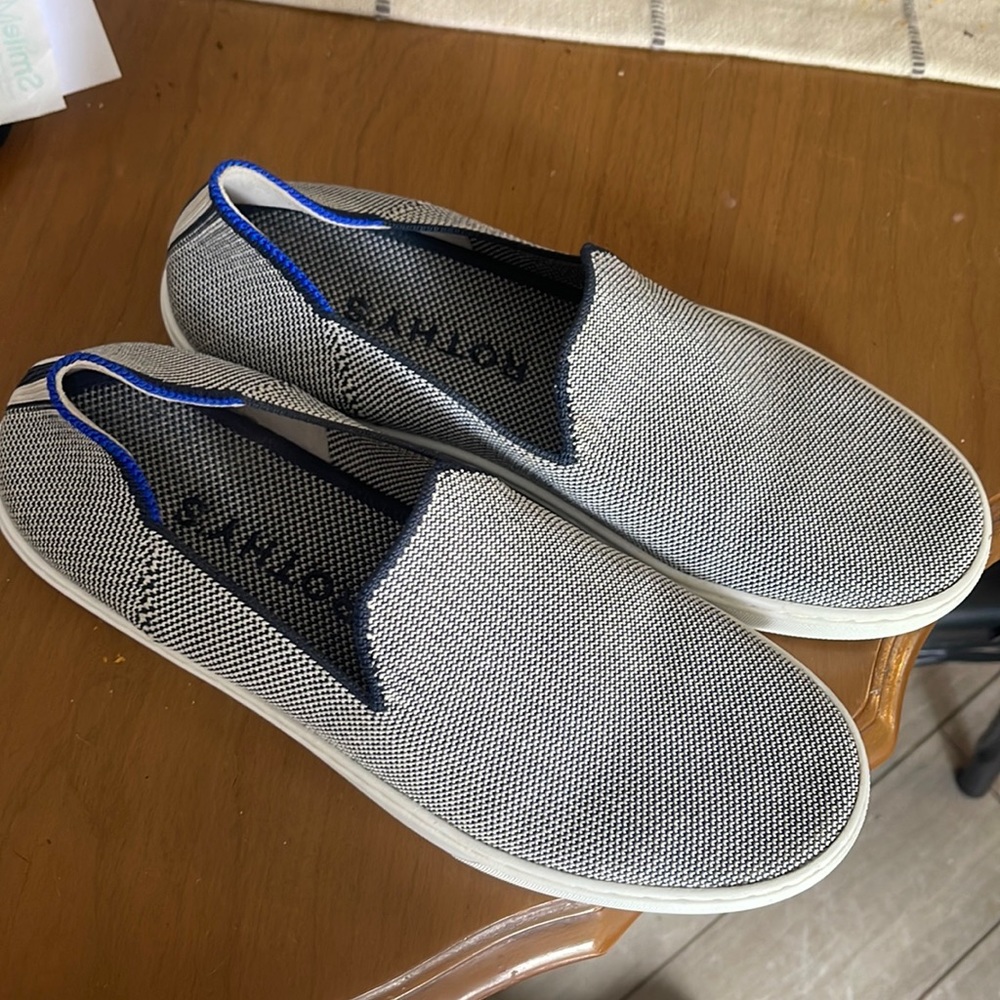 Anchor Rothy’s sneakers